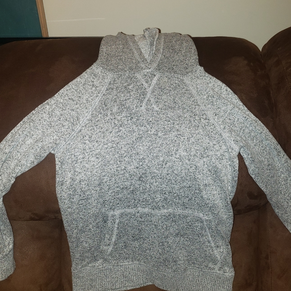 Rimini gray light sweater.